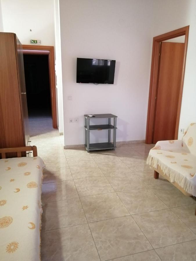 קראמוטי Irini Apartments מראה חיצוני תמונה