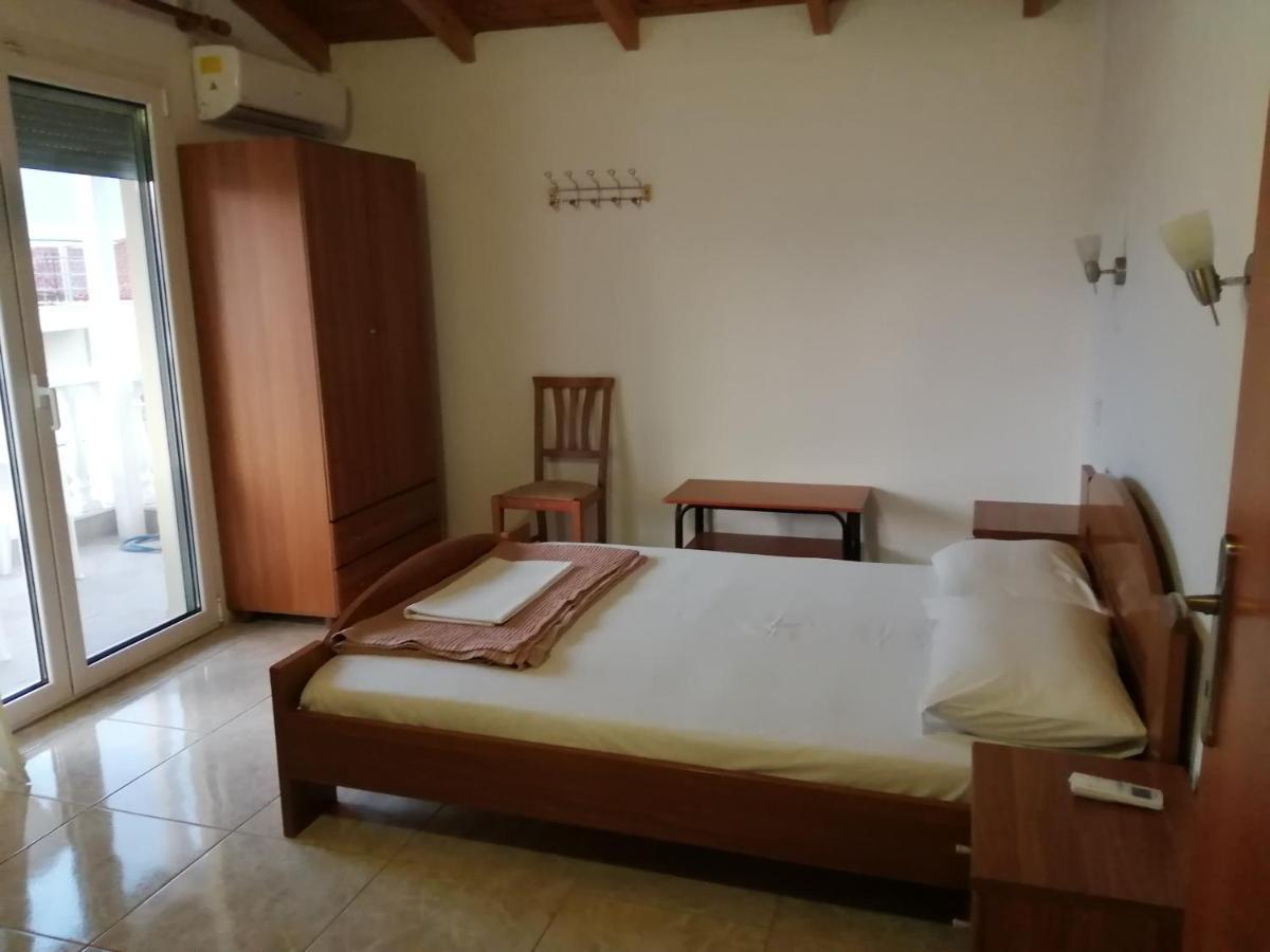 קראמוטי Irini Apartments מראה חיצוני תמונה