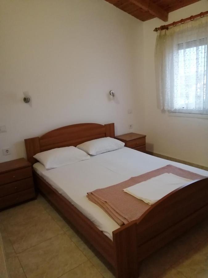 קראמוטי Irini Apartments מראה חיצוני תמונה