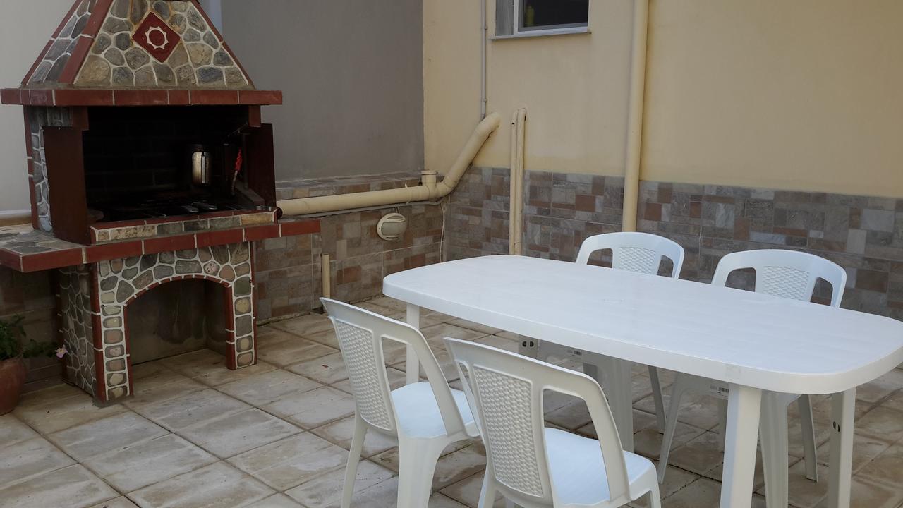 קראמוטי Irini Apartments מראה חיצוני תמונה