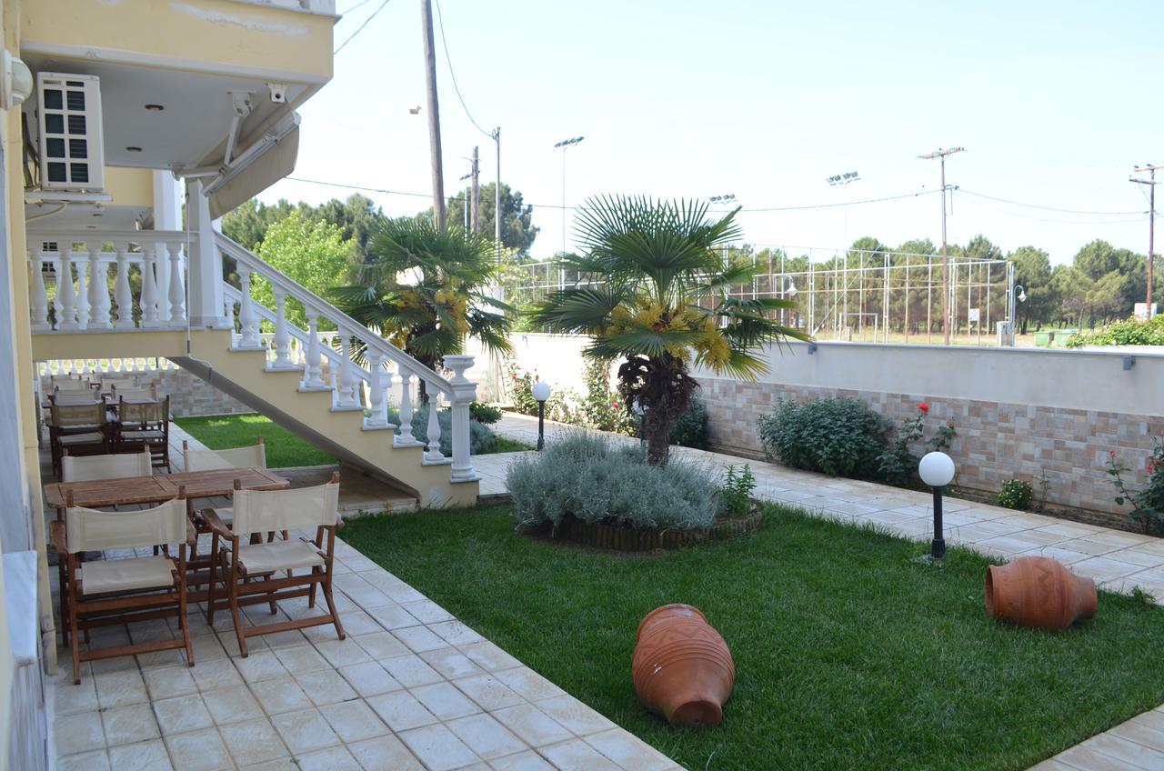 קראמוטי Irini Apartments מראה חיצוני תמונה