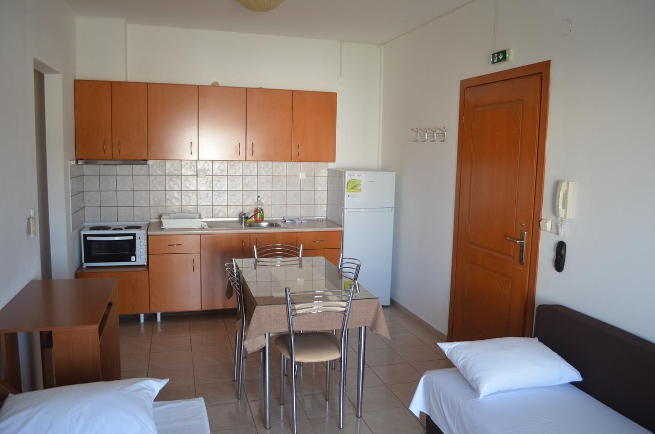 קראמוטי Irini Apartments מראה חיצוני תמונה